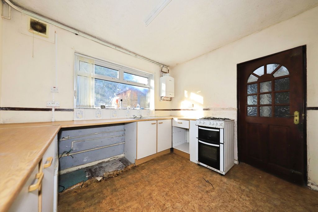 Property photo 3 of 20 Pbox-Img.Jpg