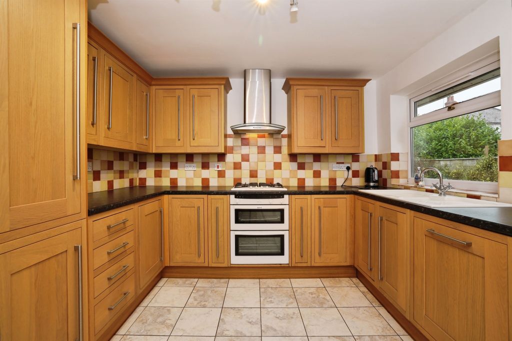 Property photo 2 of 23