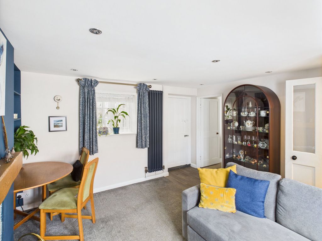 Property photo 3 of 21