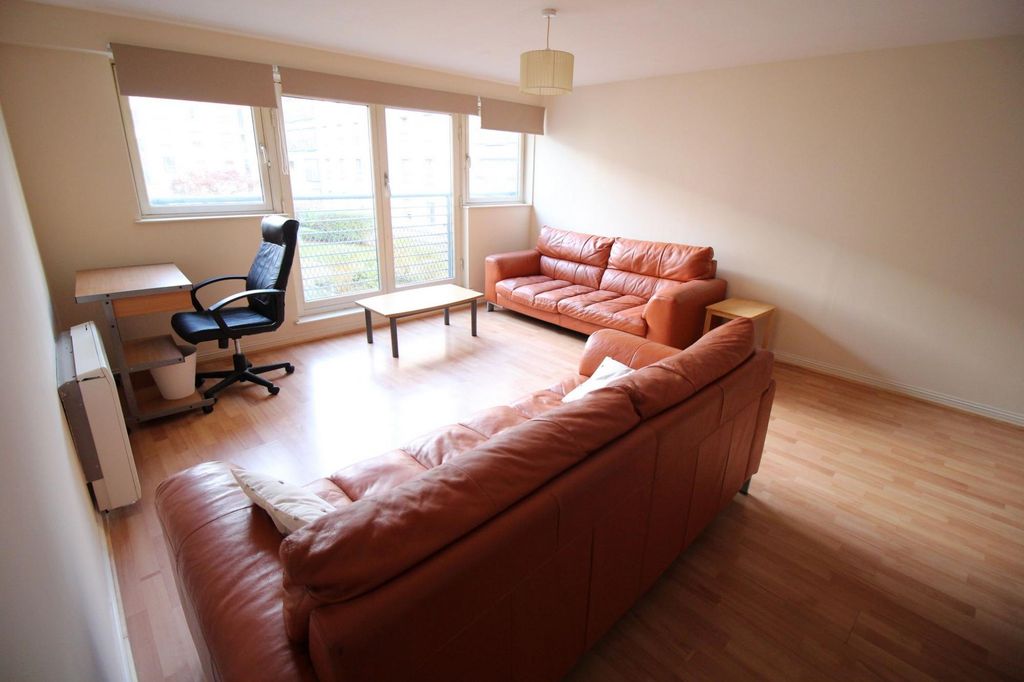 Property photo 3 of 11