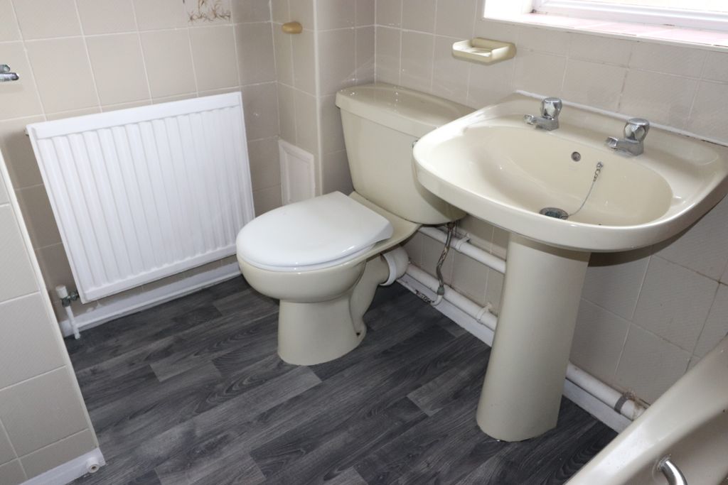 Property photo 3 of 6