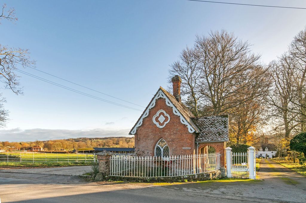 Property photo 1 of 6