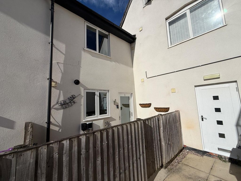 Property photo 2 of 23