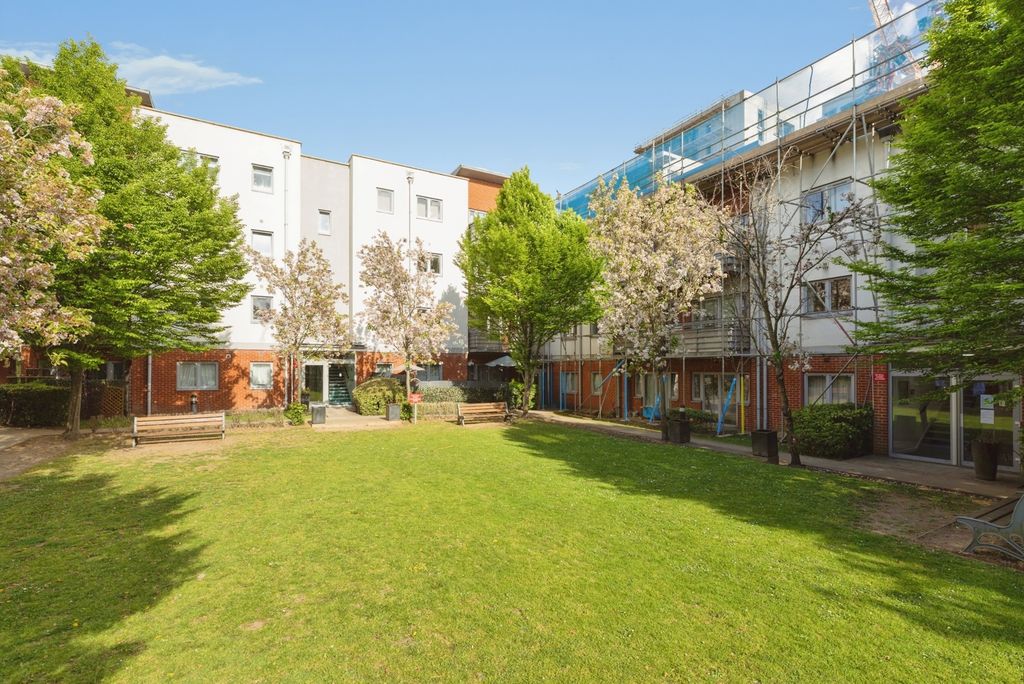 Property photo 1 of 20 Pbox-Img.Jpg