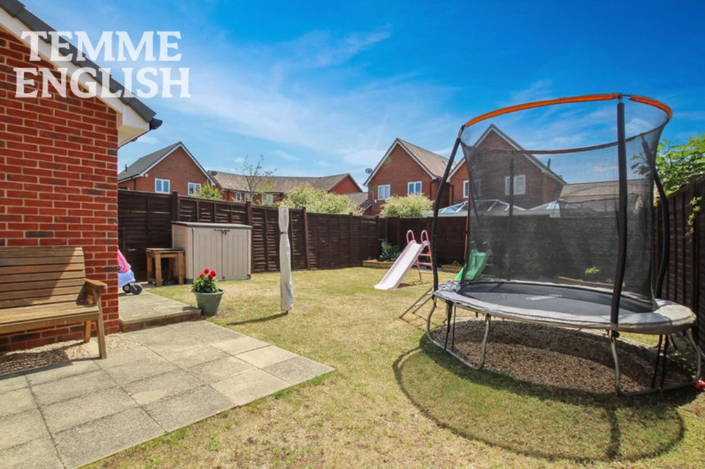 Property photo 2 of 20