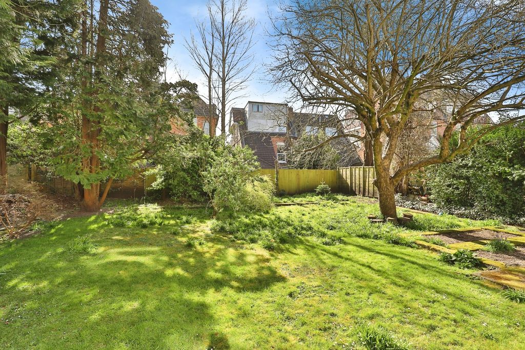 Property photo 2 of 17 Photo