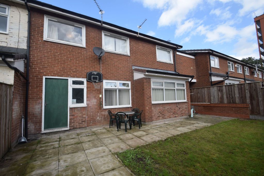 Property photo 1 of 14 4 Bedroom End Terrace For Rent