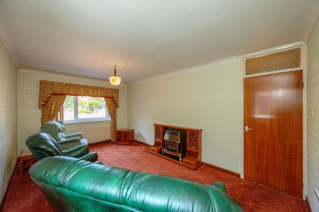 Property photo 2 of 23