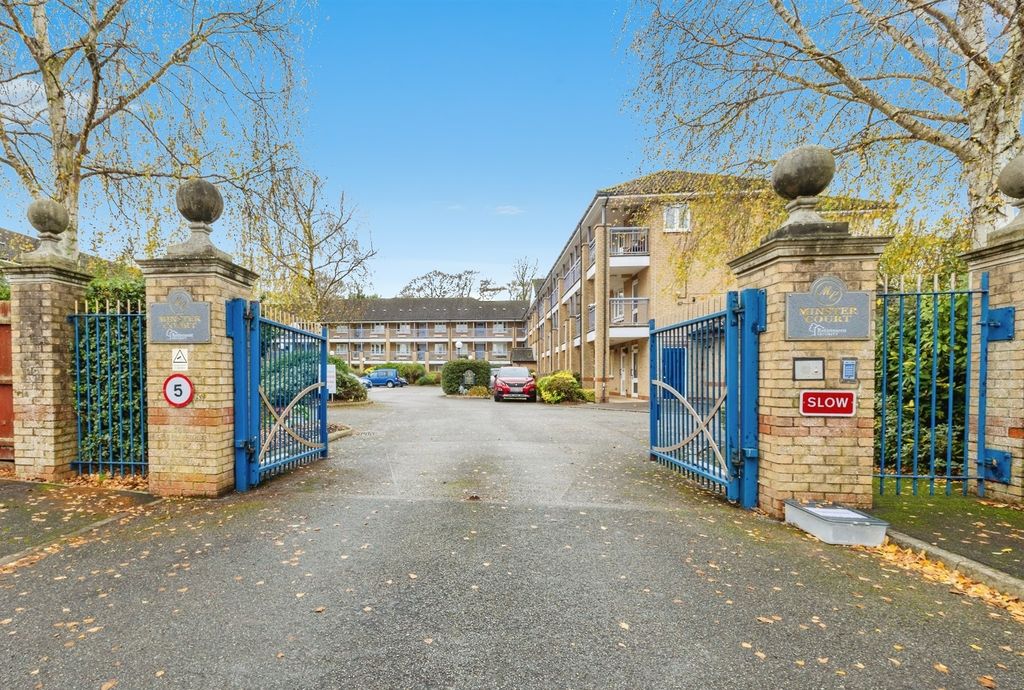 Property photo 1 of 10