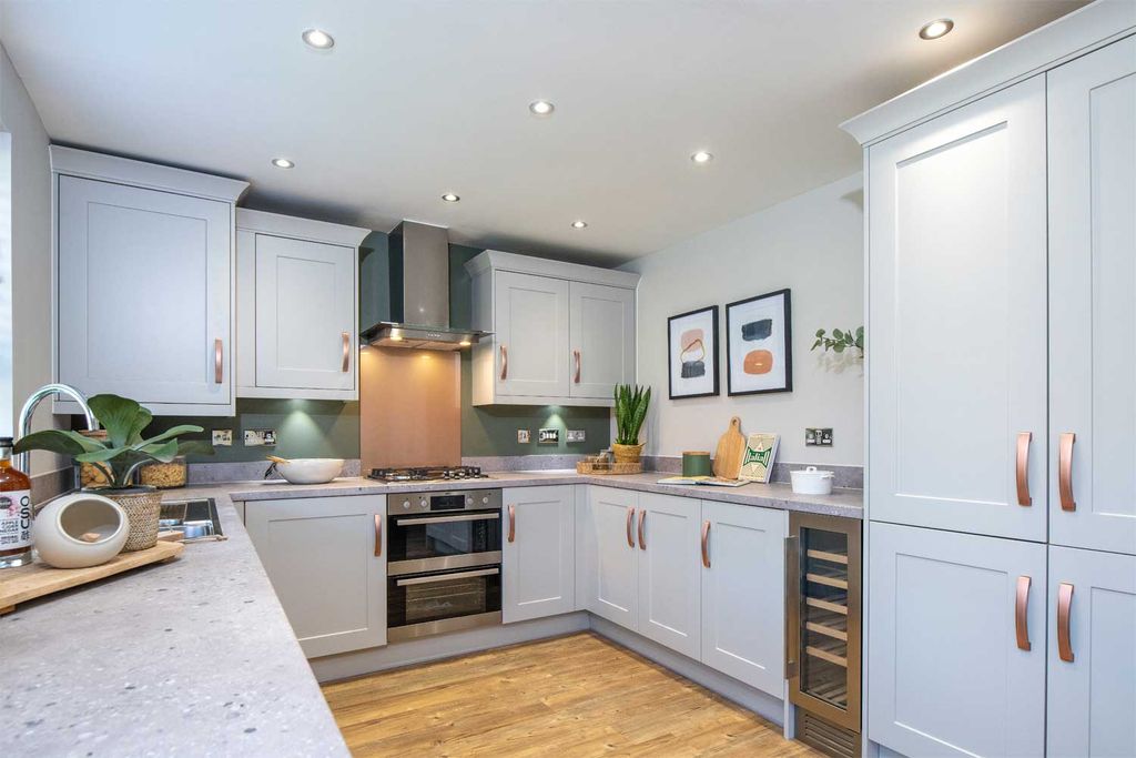 Property photo 3 of 9 Kingsley Kitchen