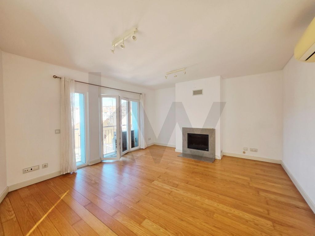 Property photo 1 of 27 2-Bedroom Flat With Lift And Garage In The Heart Of Príncipe Real