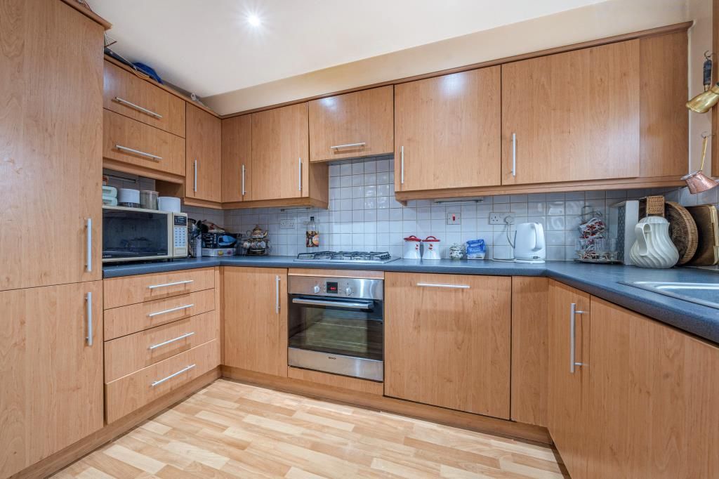 Property photo 3 of 20 Kitchen