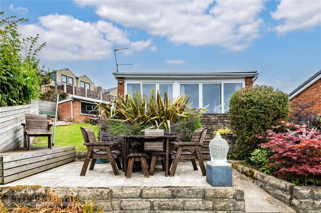 Property photo 1 of 31 Picture No. 27