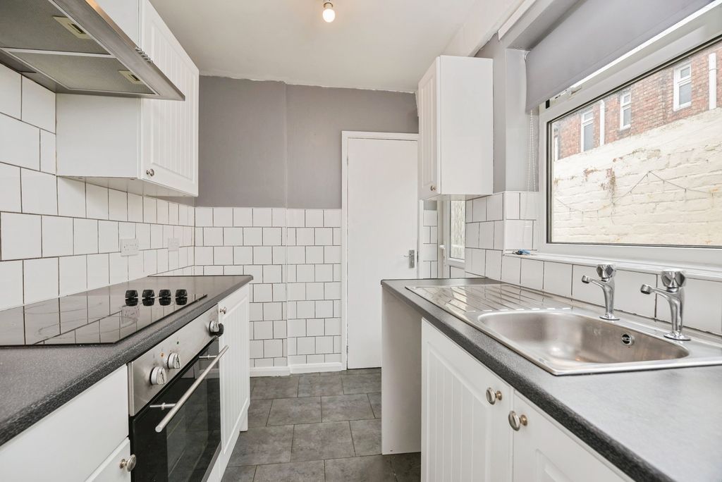 Property photo 3 of 20 Pbox-Img.Jpg