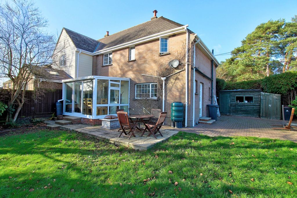 Property photo 2 of 19 399Bbf718241d5563ce86E3d9E2d93Dade243738_Thmb_lg