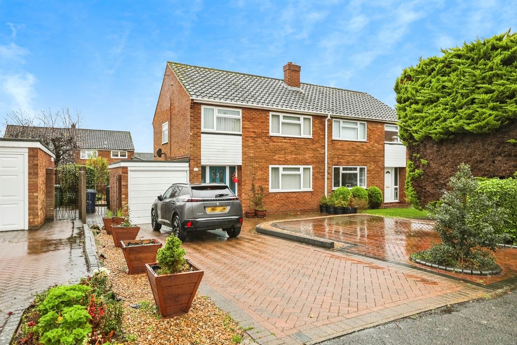 Property photo 1 of 16