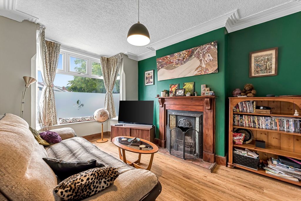 Property photo 2 of 14