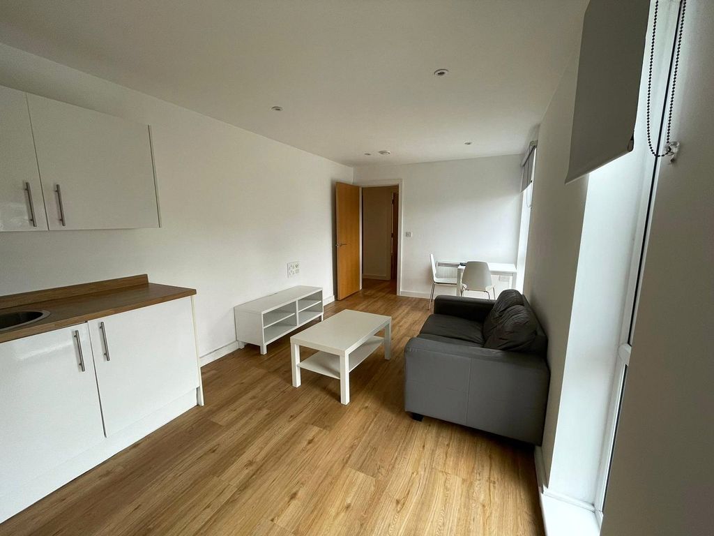 Property photo 2 of 9 Picture No. 16