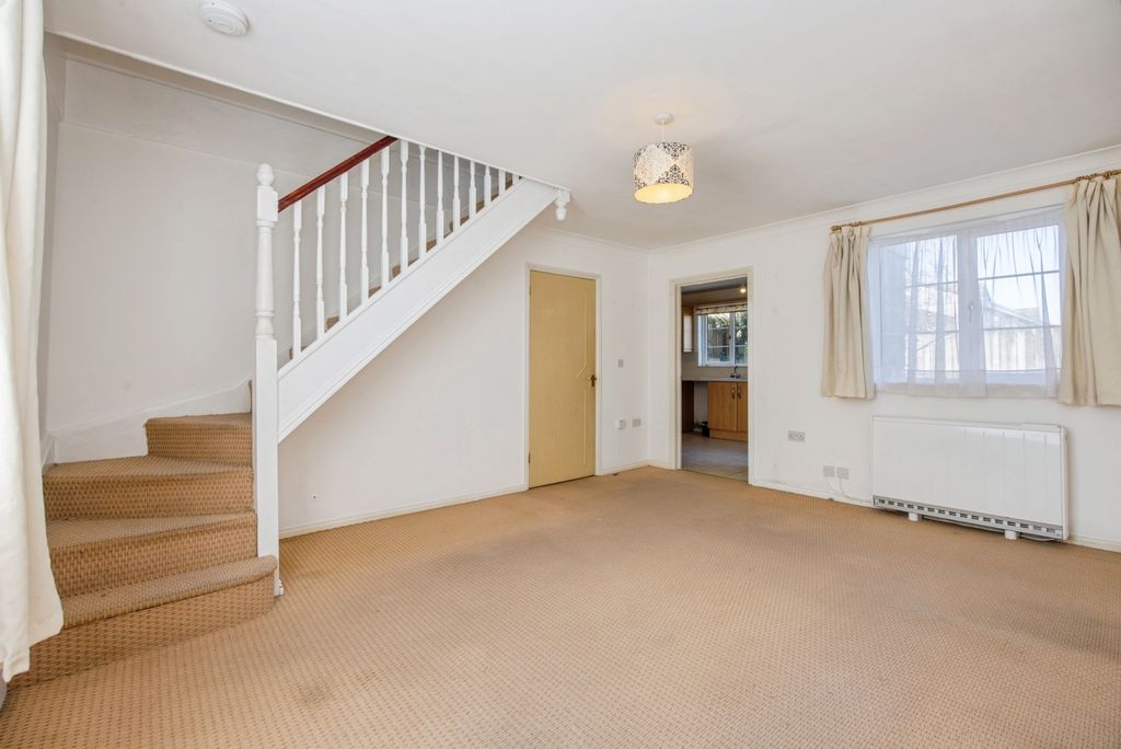 Property photo 2 of 17 Photo