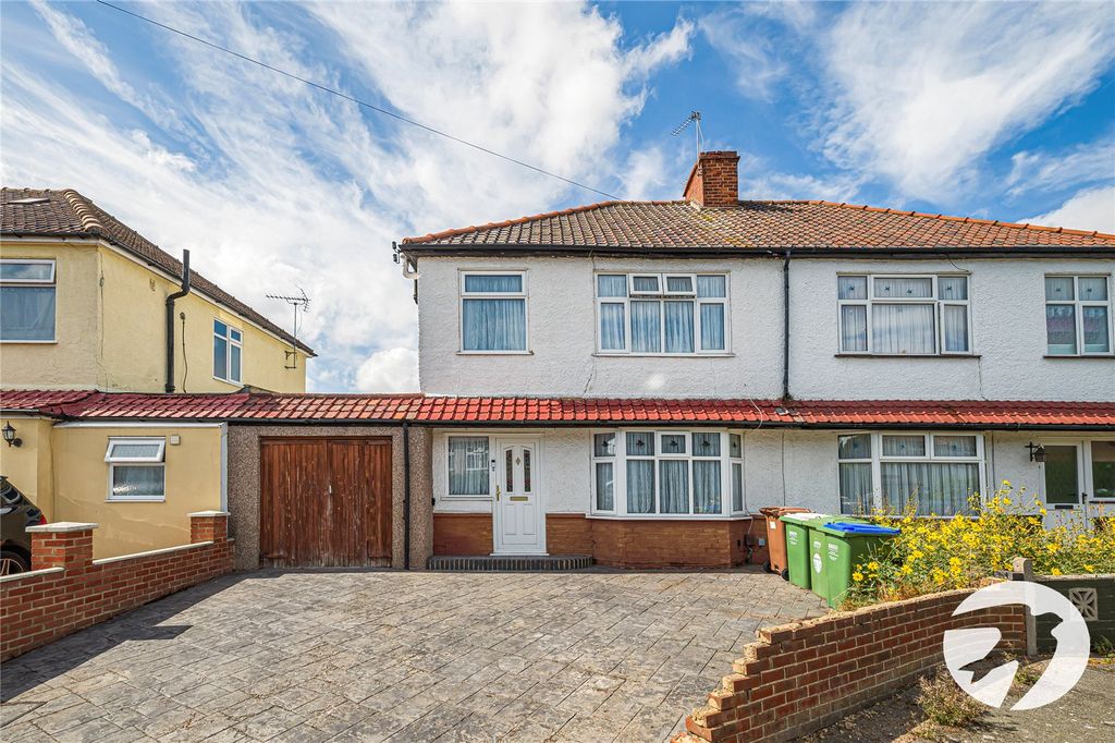 Property photo 1 of 14 External