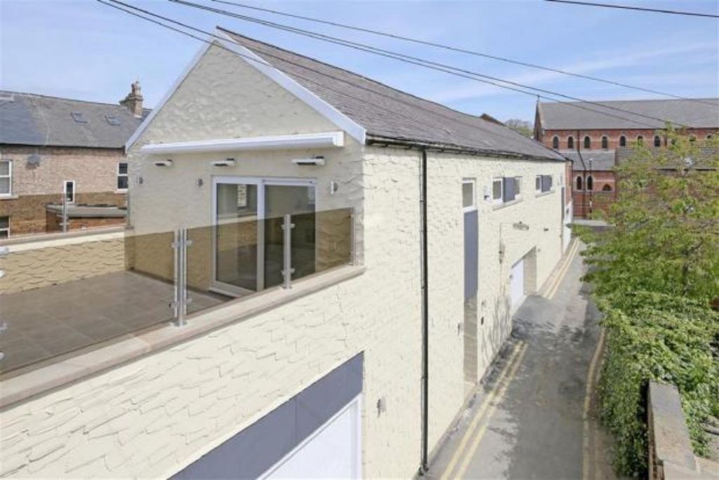 Property photo 1 of 8 0 General