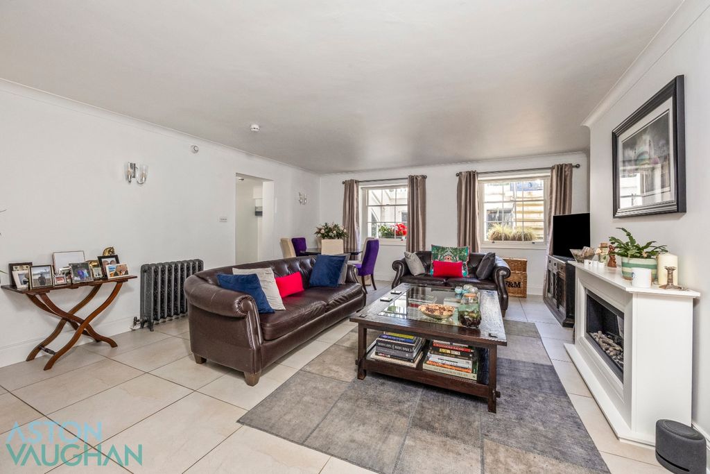 Property photo 3 of 24 5244534