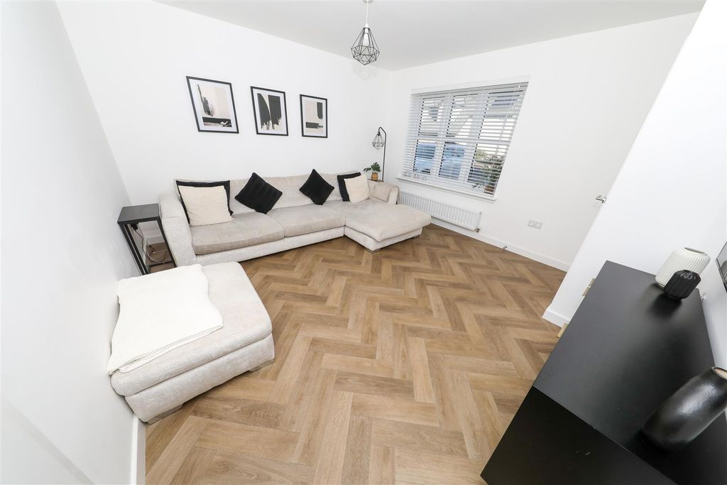 Property photo 2 of 22 B