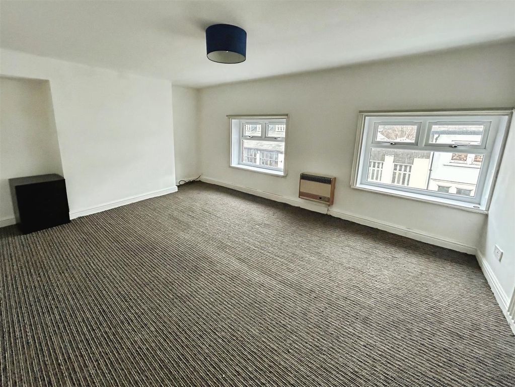 Property photo 3 of 8 6d4534E3-6.Jpg