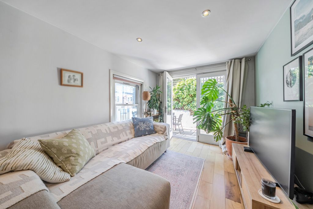 Property photo 3 of 15 1508347-15-6A82cc...