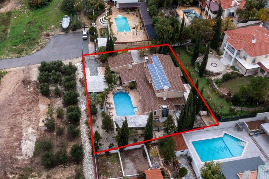 Property photo 1 of 5