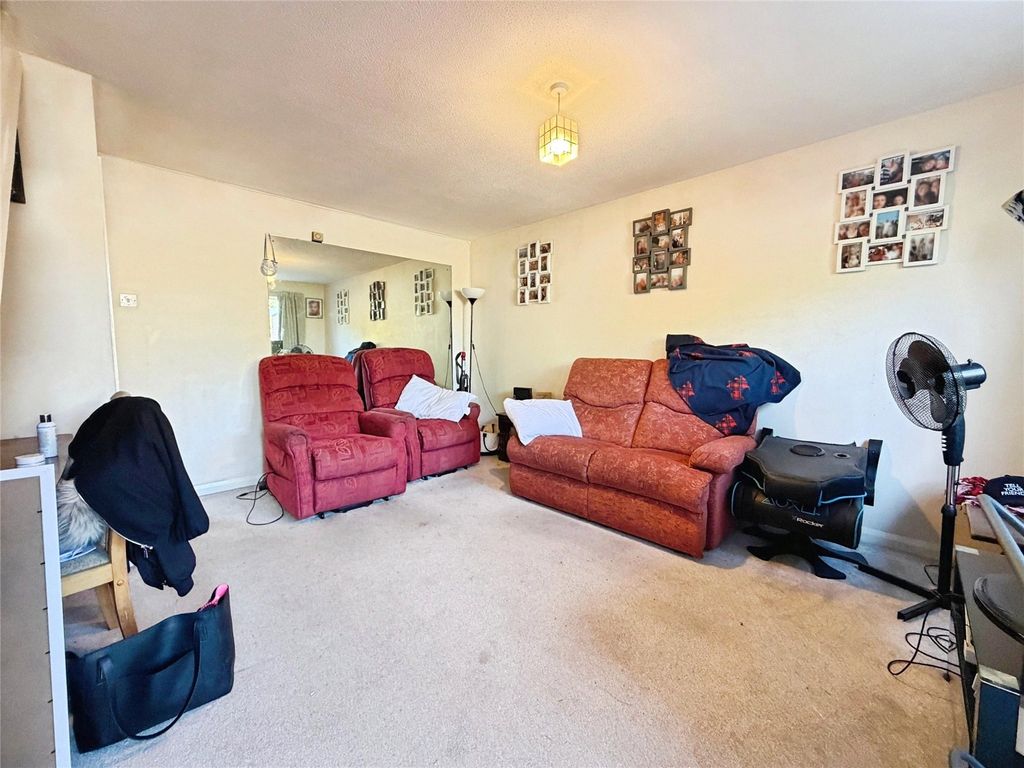 Property photo 2 of 9 Picture No. 25