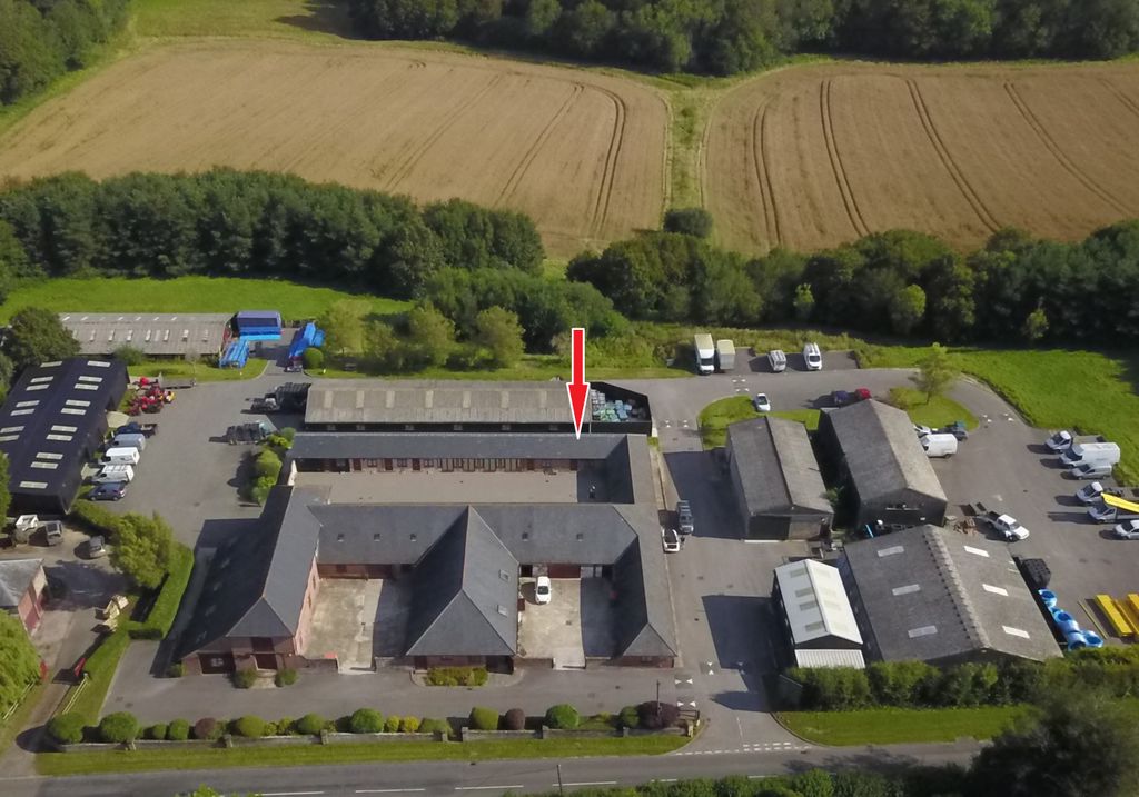 Property photo 1 of 4