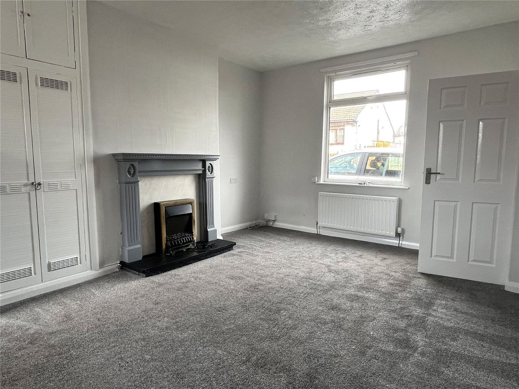 Property photo 2 of 10 Picture No. 06