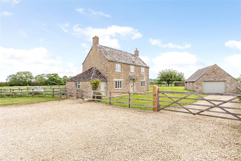 Property photo 1 of 11 External