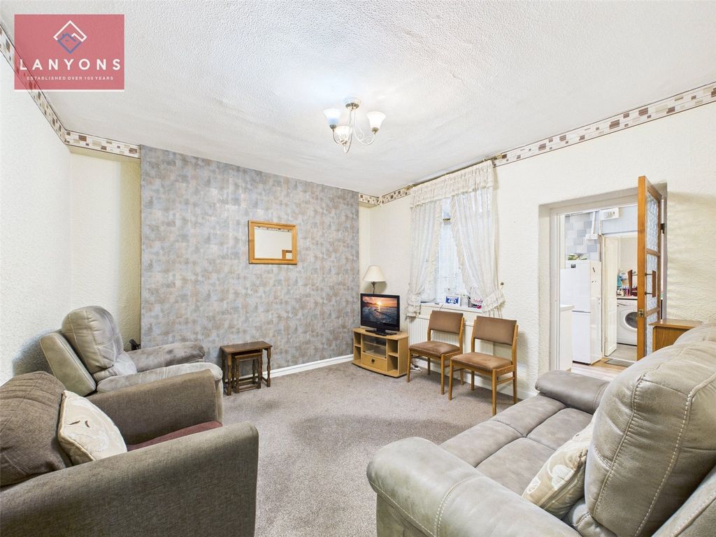 Property photo 3 of 12 Picture No. 05