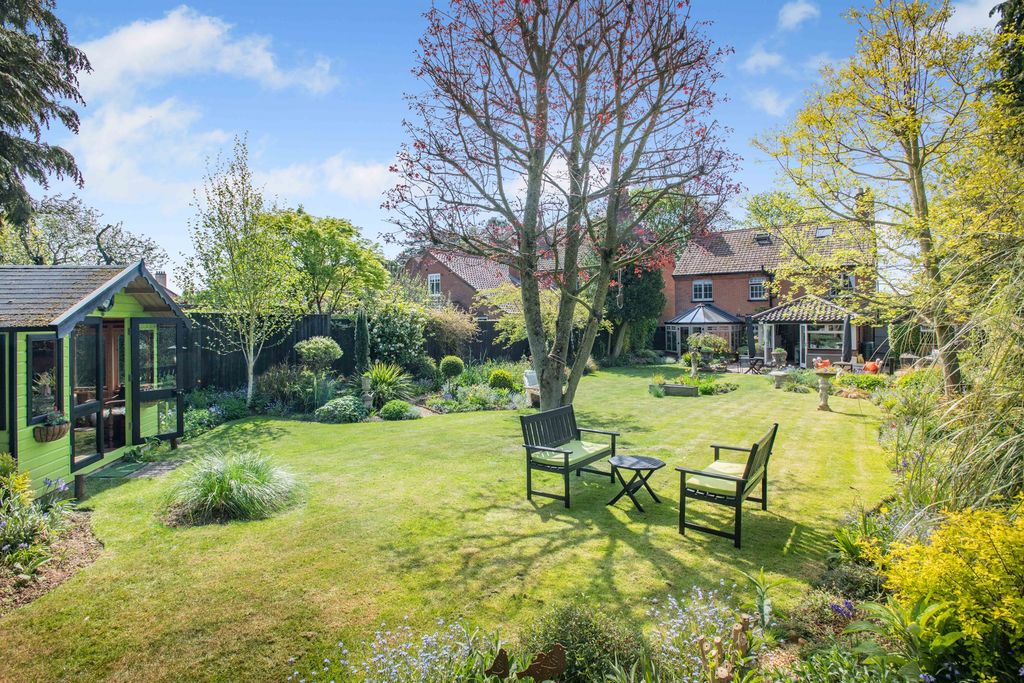 Property photo 3 of 17