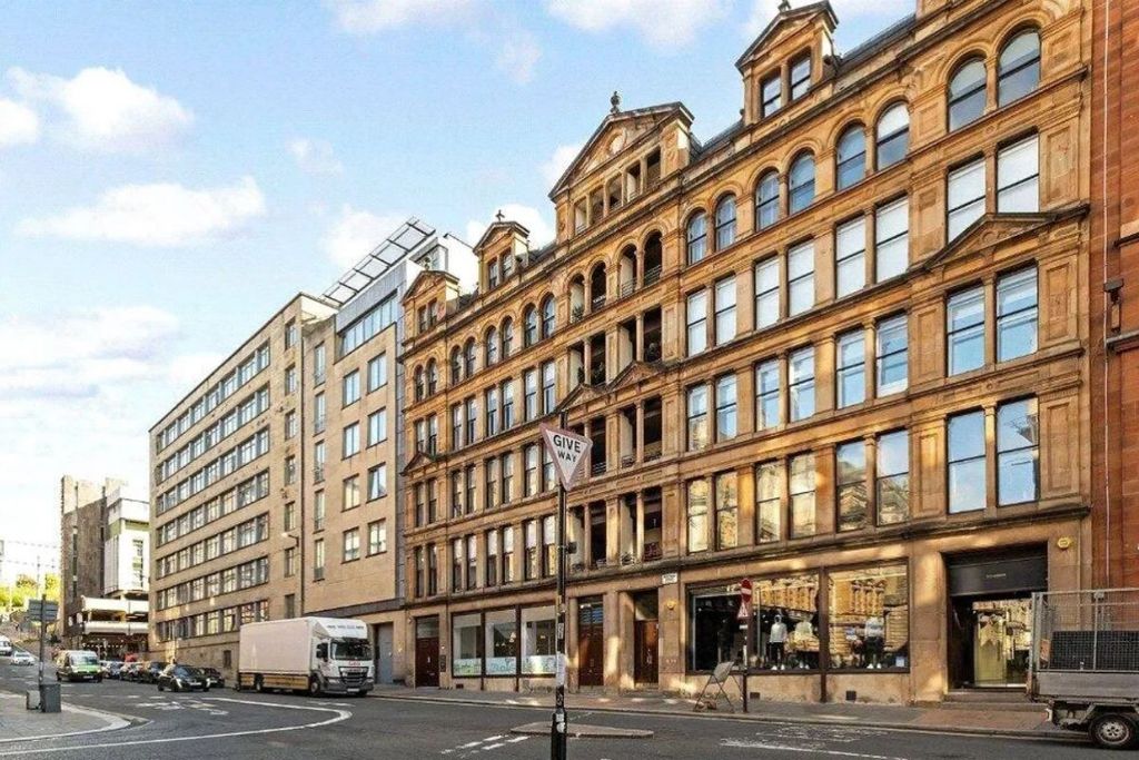 Property photo 1 of 7