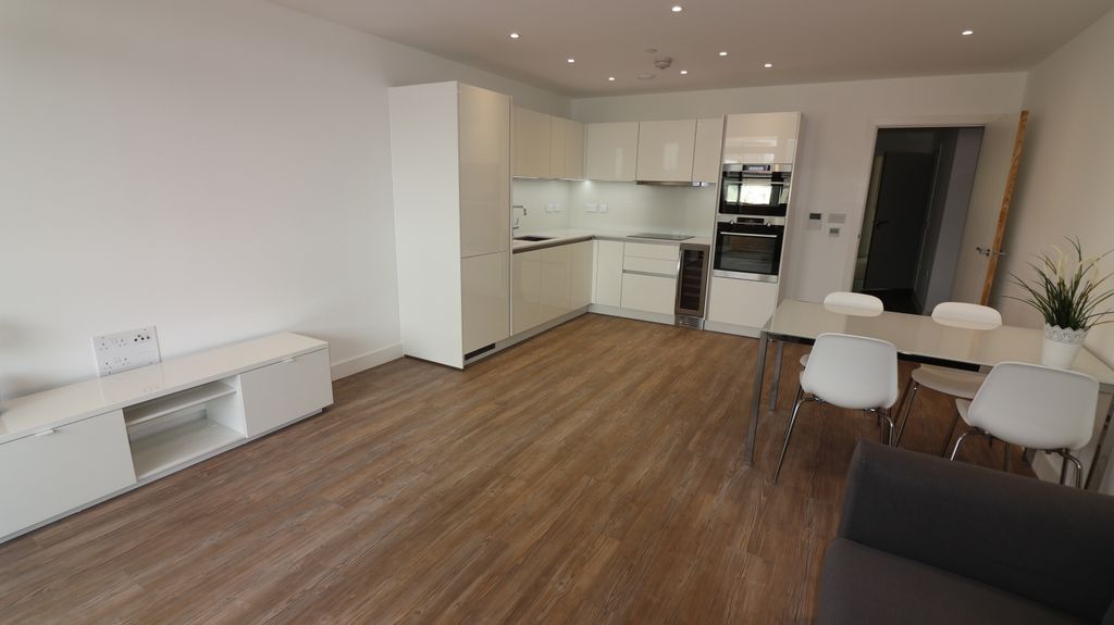 Property photo 3 of 11