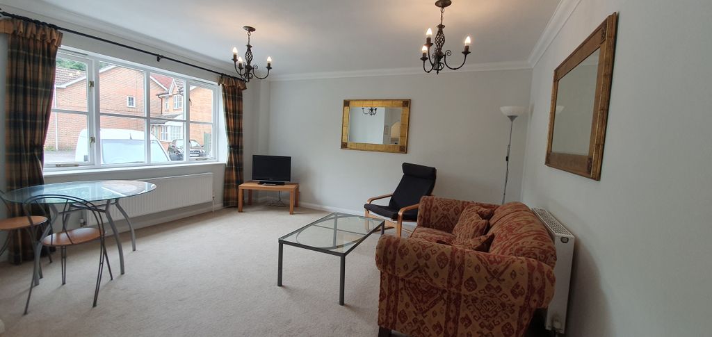 Property photo 2 of 8