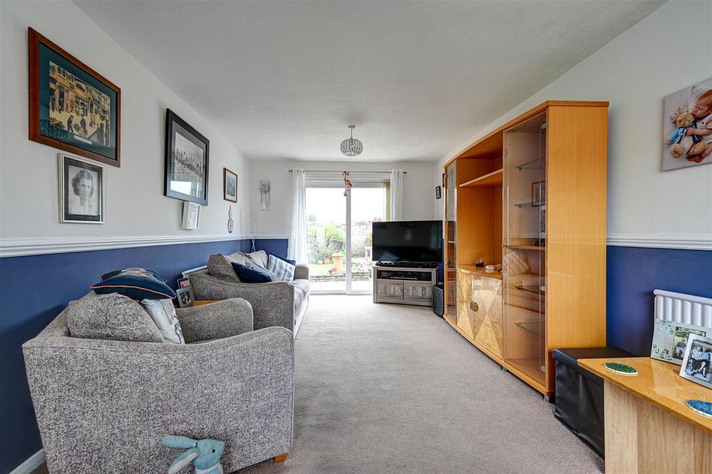 Property photo 3 of 13 Lounge Diner.Jpg