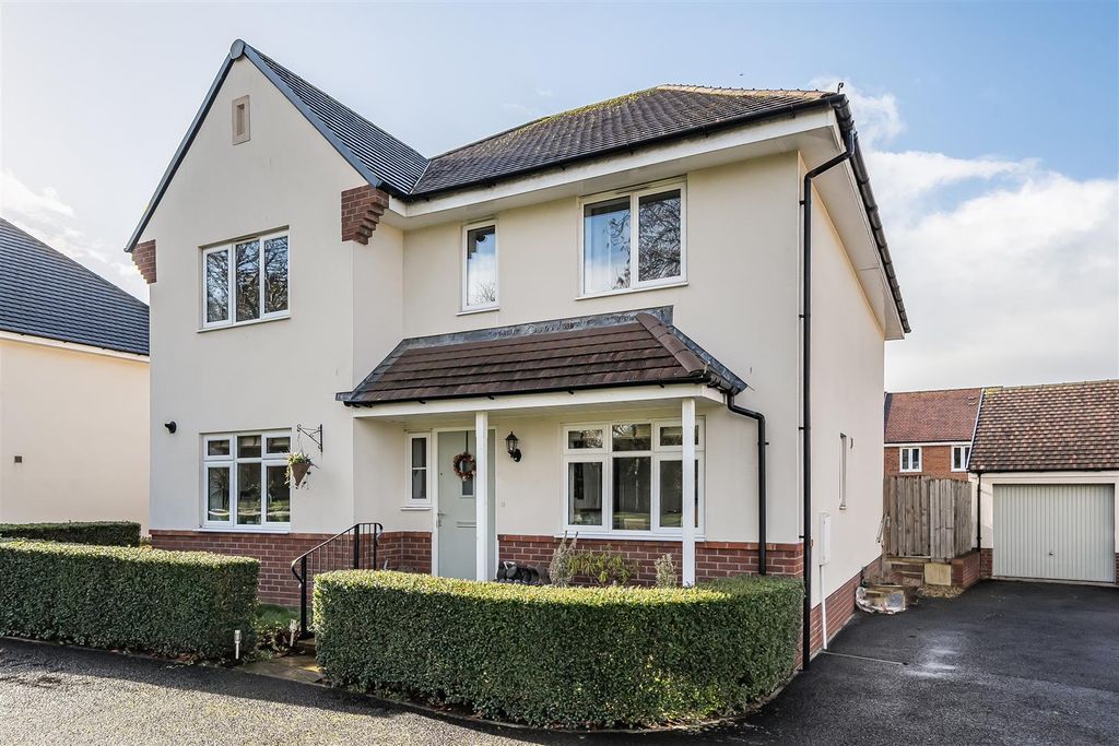 Property photo 1 of 16 1372495-2-68Fb800F3613F.Jpg