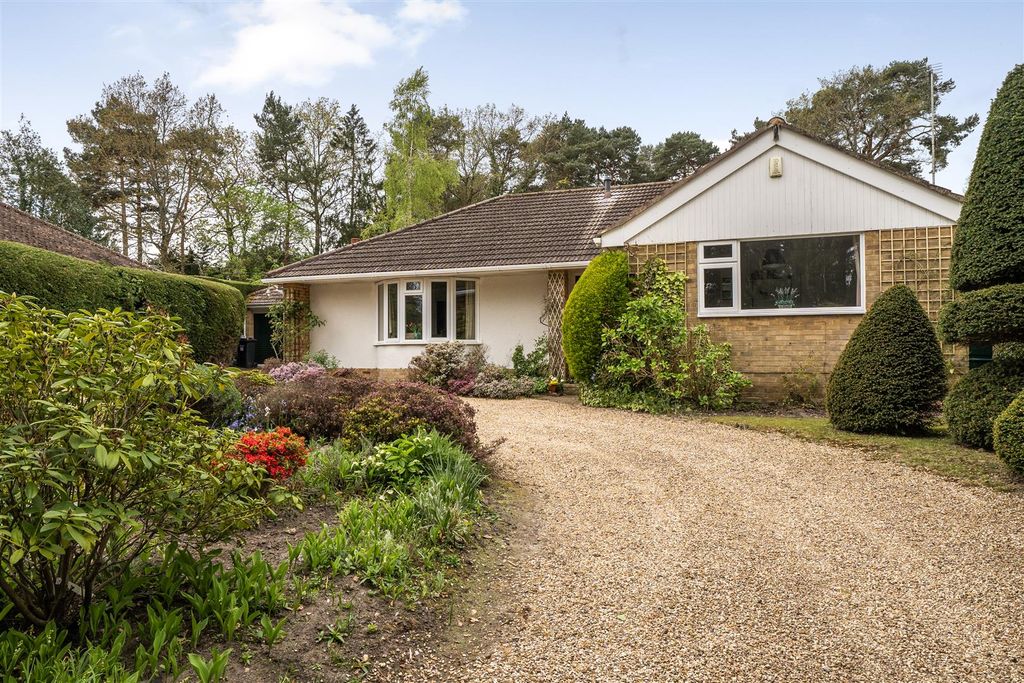 Additional image 28 of 4 bed bungalow for saleArdwell Close, Crowthorne, Berkshire RG45