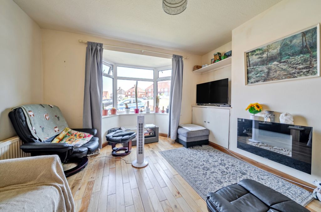 Property photo 2 of 22 1493274-5-6A5183Bde1203