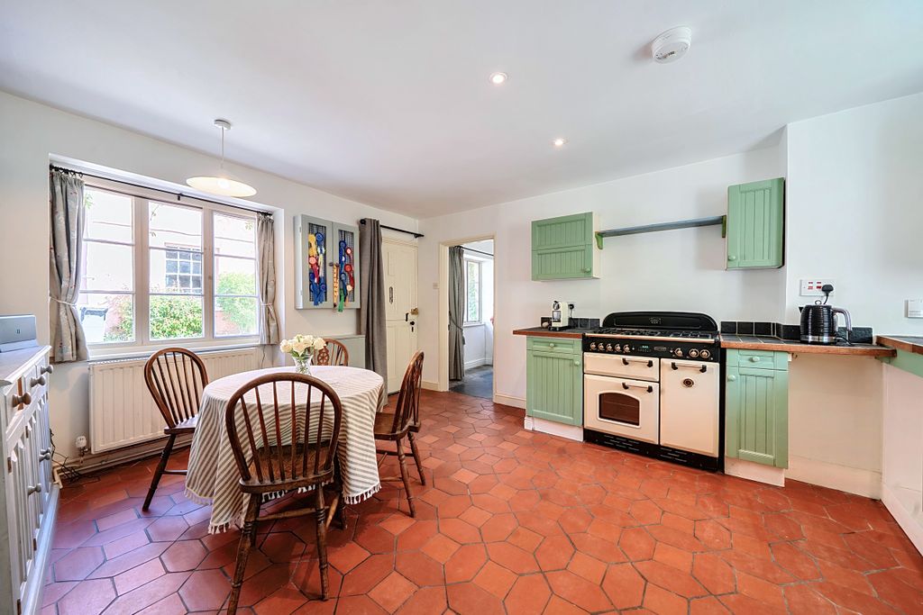 Property photo 3 of 22 Kitchen / Breakfast Room