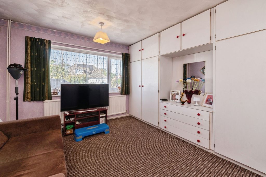 Property photo 3 of 17 Pbox-Img.Jpg