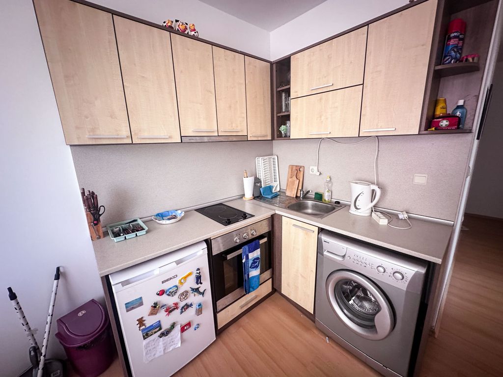 Property photo 2 of 10