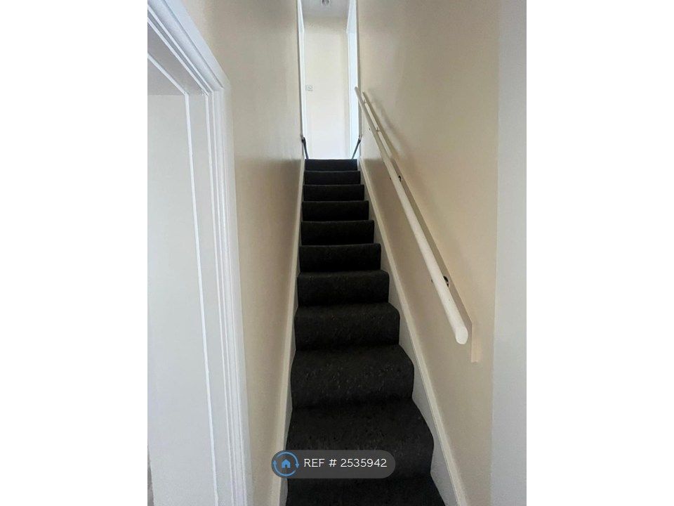 Property photo 3 of 10 Stairs