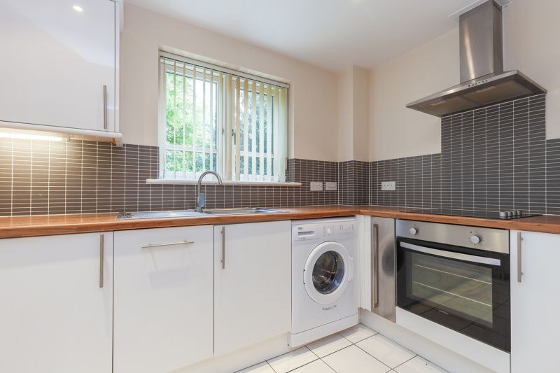 Property photo 3 of 13 Kitchen