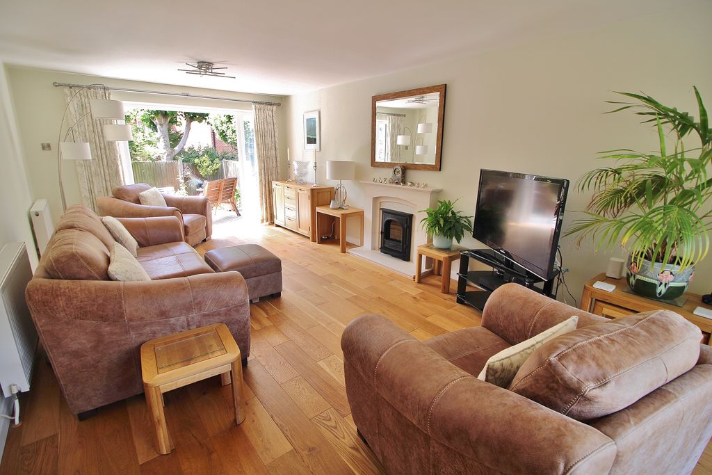 Property photo 3 of 18