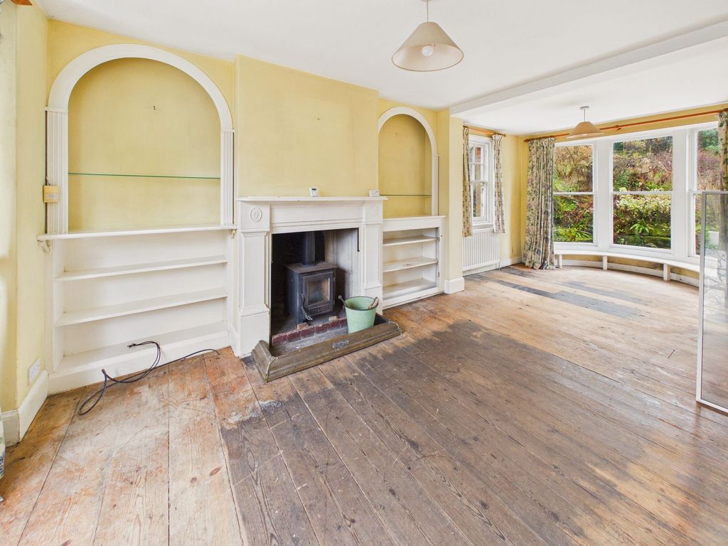 Property photo 3 of 23